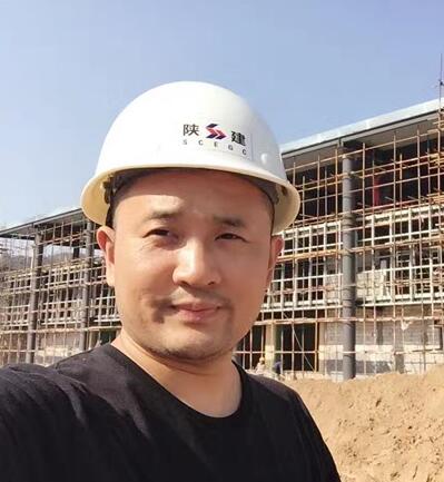 9月28日延安安塞工业园 西安风水大师严峻相看园区风水